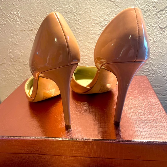 Aldo. Size 7 Pointy Patent leather Stiletto high heels/pumps. Pink/Blush - Picture 2 of 4